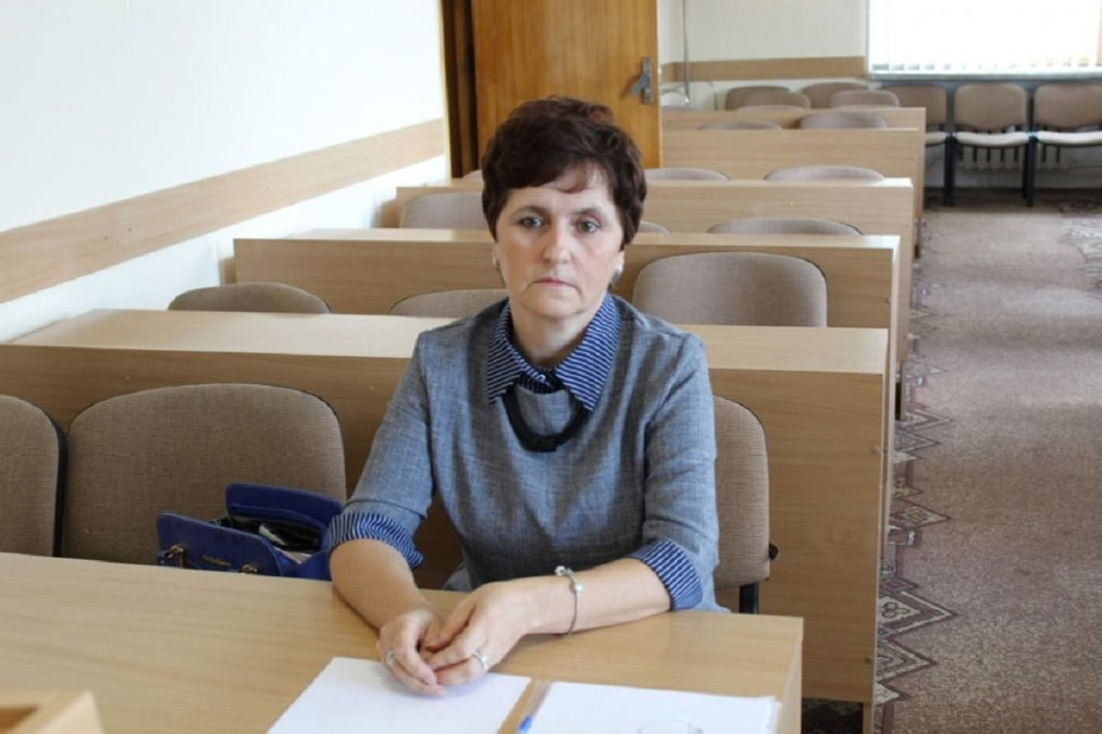 Директорка волинського ліцею преміювала своїх родичів – її оштрафували