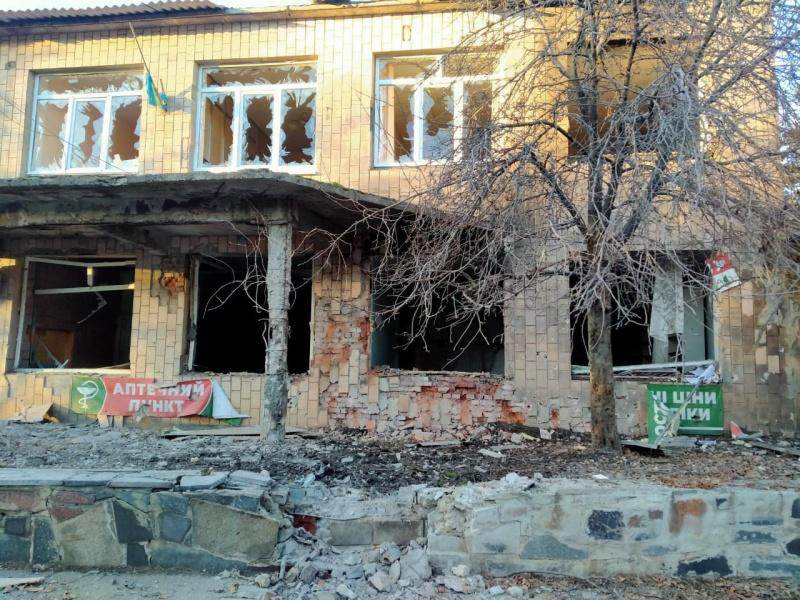 У Донецькій ОВА показали наслідки обстрілу лікарні та пологового будинку в Торецьку