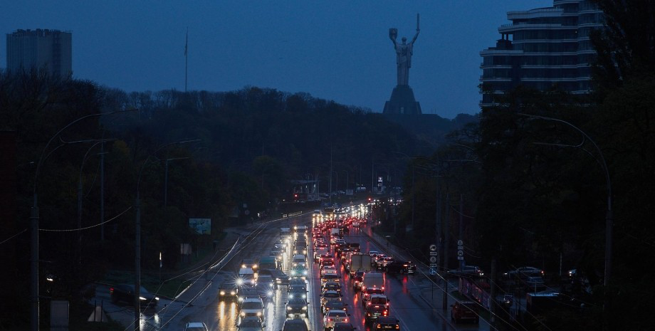 У ДТЕК розповіли, чи може Київ повністю залишитися без світла