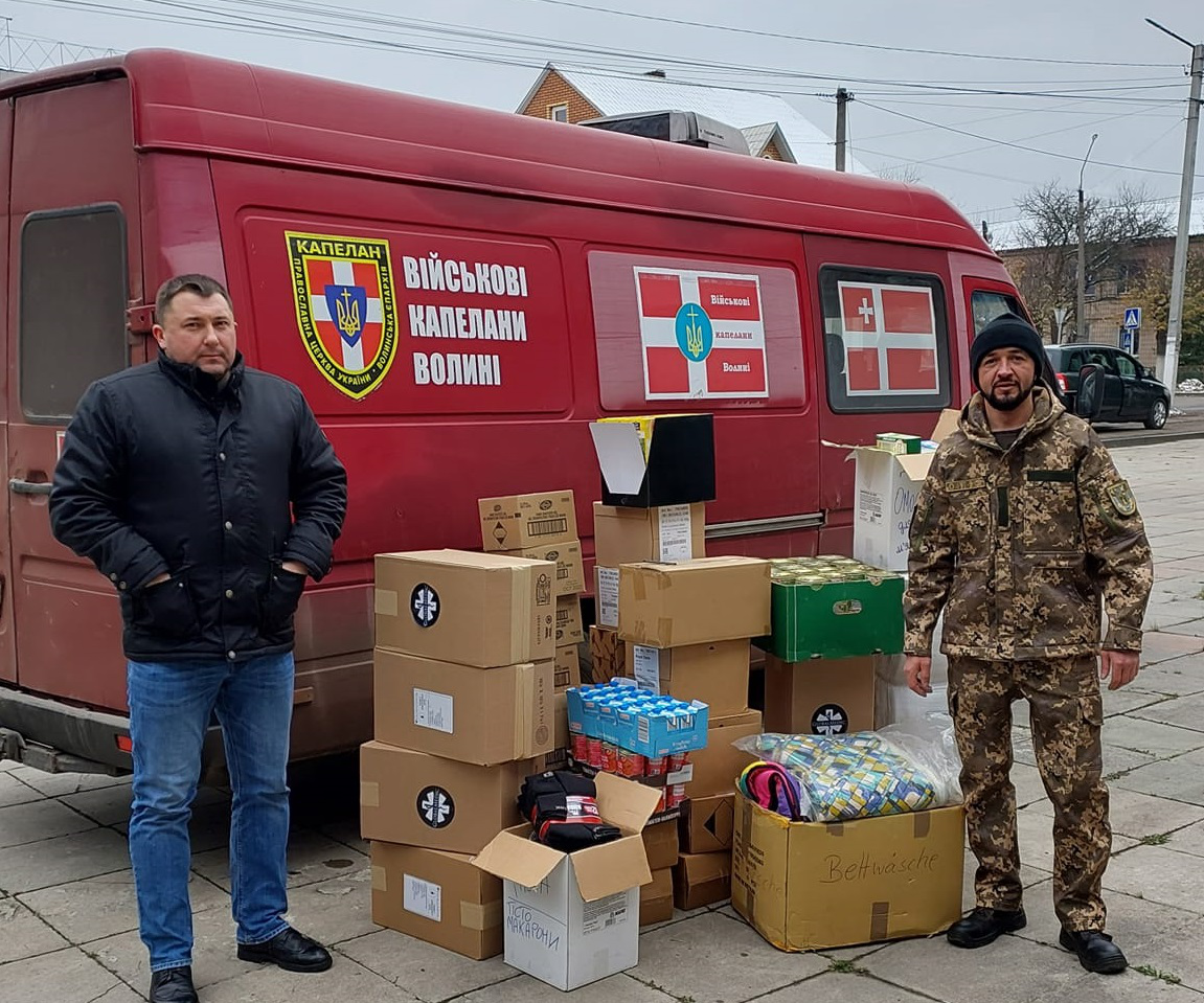 Теплий одяг, їжа та ліки: з Волині відправили гумдопомогу на Донеччину
