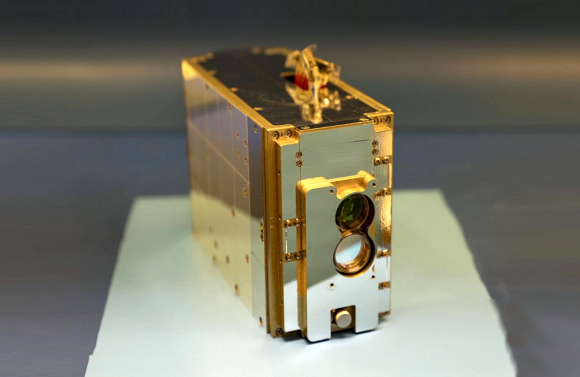 Швидше будь-якого інтернету: вчені створили нову систему лазерного супутникового зв’язку