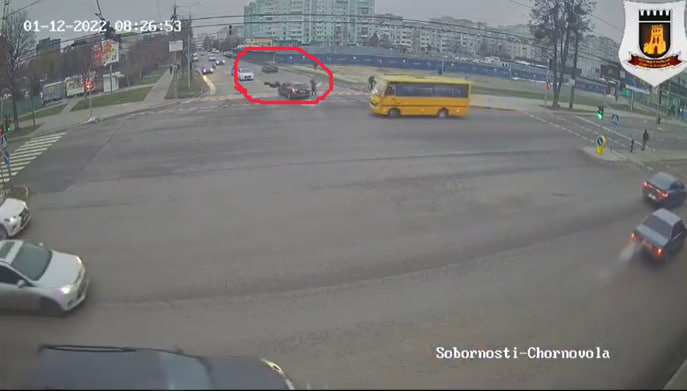 У Луцьку водій авто збив пішохода на переході (відео)