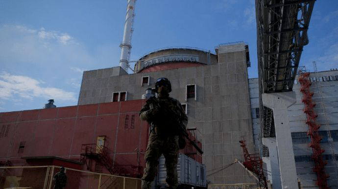 Поставили біля сховища ядерного палива: окупанти завезли на Запорізьку АЕС «Гради»: