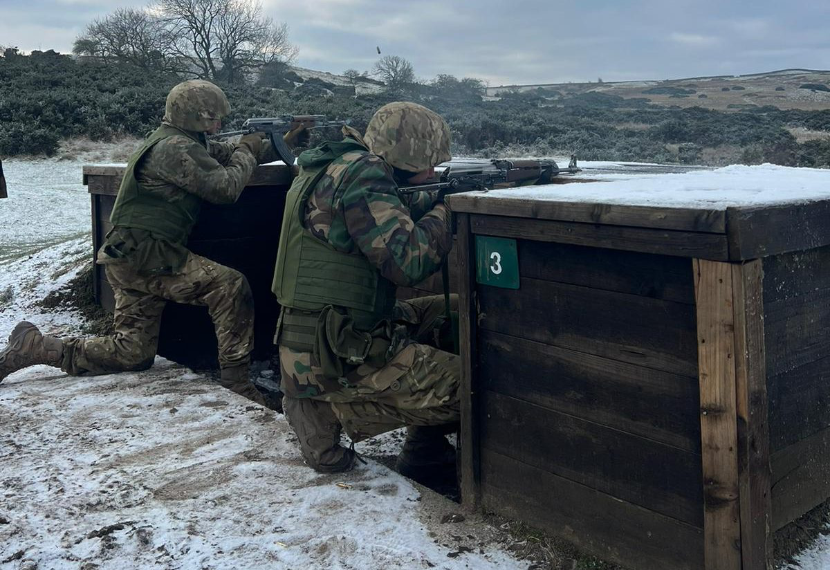 Українські воїни продовжують навчання у Великобританії (фото)