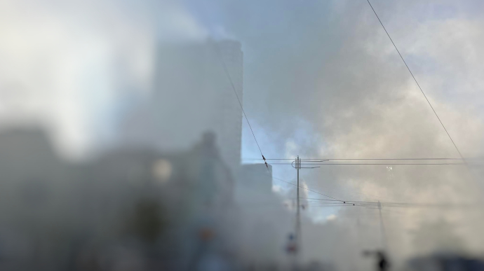 Нічна атака ворожих безпілотників на Київ: є влучання (відео)