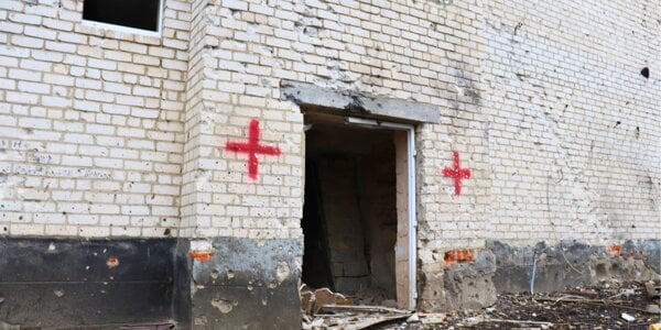 На Луганщині ворог перепрофільовує лікарні на військові шпиталі