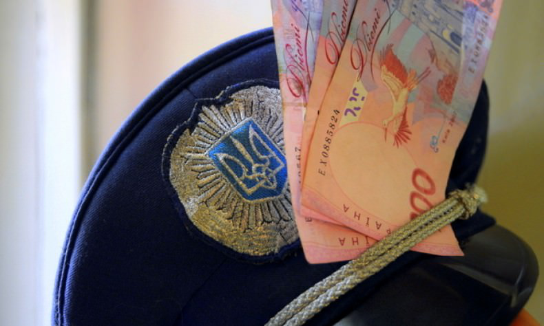 На Волині п'яний водій дав поліцейським хабаря – 5 тисяч гривень (фото)