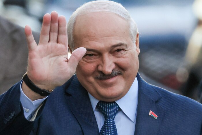 Лукашенко дозволив собі довіку лишатись у парламенті Білорусі