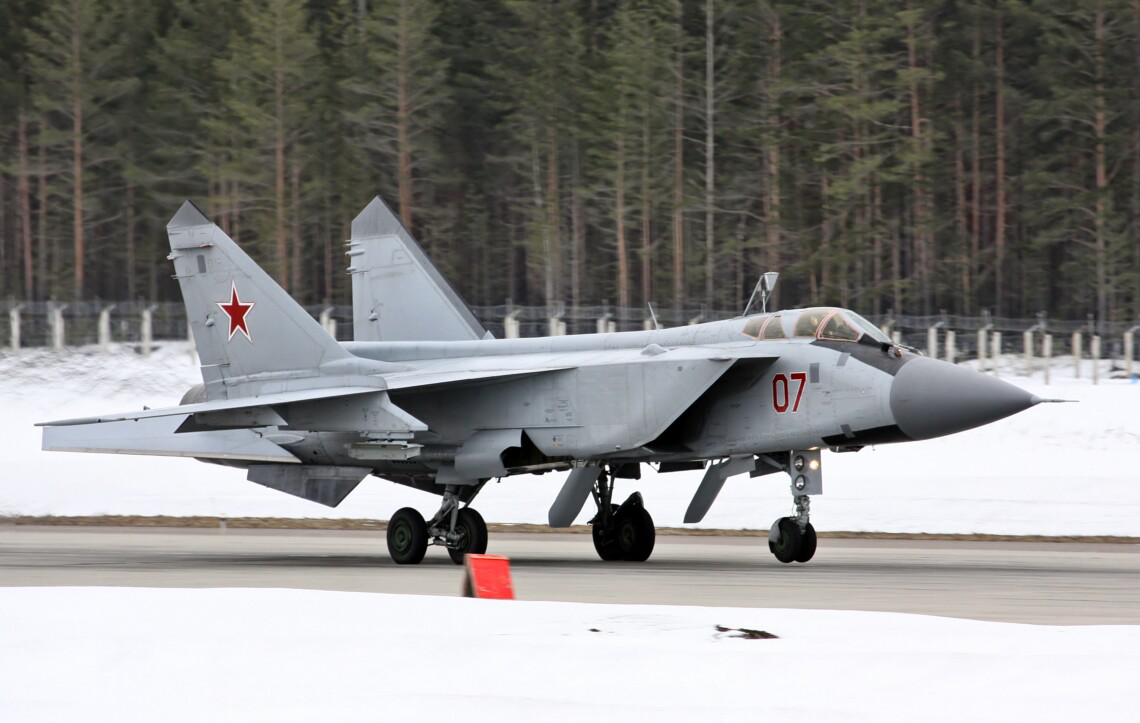 Білорусь анонсувала авіанавчання з росією та нарощування спільних військ