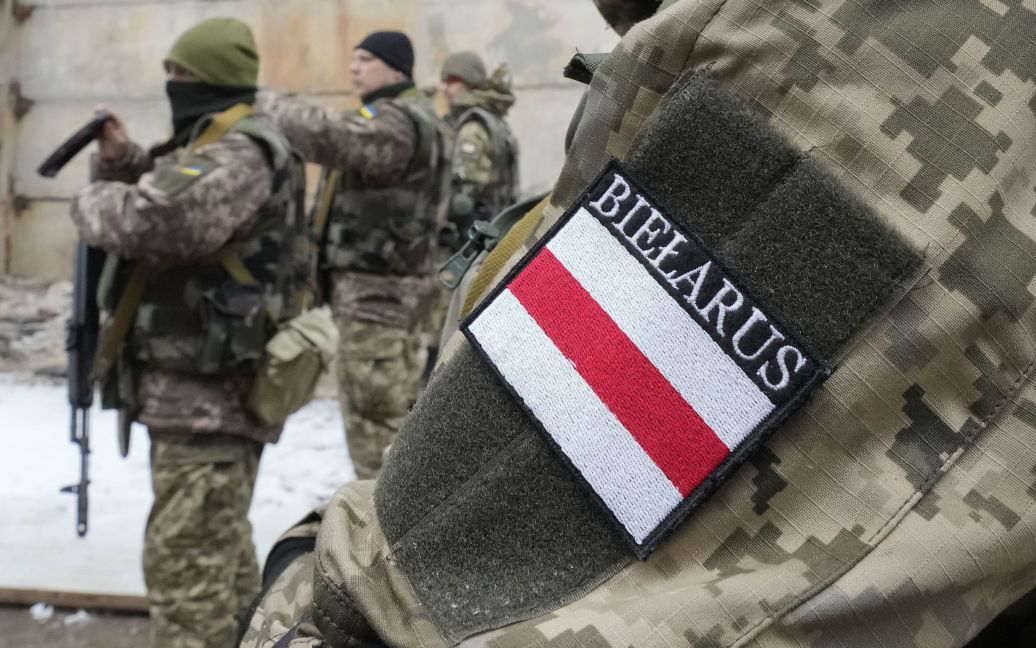 Білорусь заявила про нарощування сил ППО з росіянами