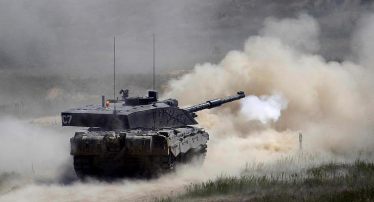Британія також планує відправити в Україну танки