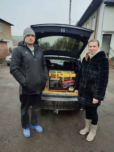 Сім'я з Ківерців передала генератор для потреб військовослужбовців (фото)