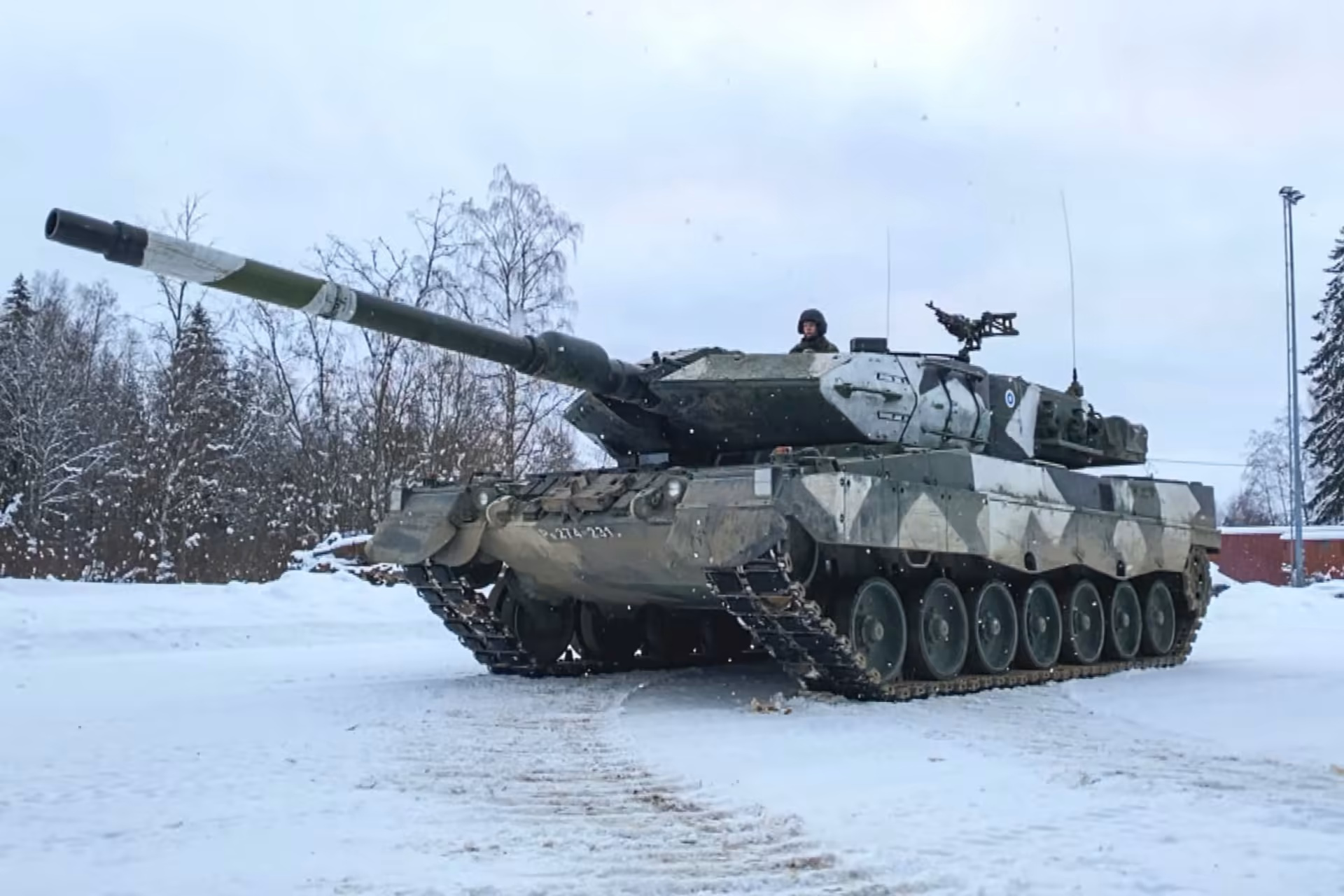 Скоро буде ухвалено рішення, – глава Міноборони Німеччини щодо танків для України