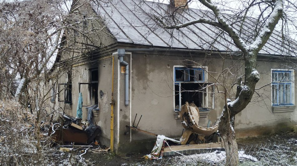 Назвали ймовірну причину пожежі в селі під Луцьком, де загинуло двоє чоловіків (фото, відео)