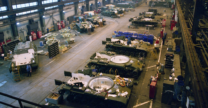 Британія пропонує збудувати завод з виробництва зброї для України у Польщі
