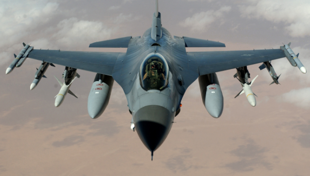 Польща готова надати Україні літаки F-16, але є умова