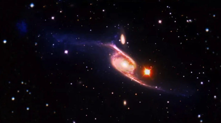 NASA сфотографувало найбільшу з нині відомих спіральних галактик у Всесвіті