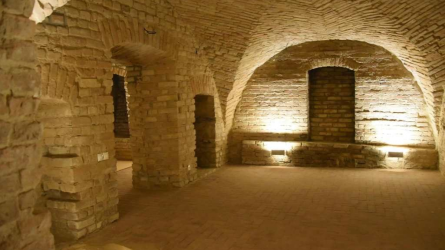 У травні відкриють для туристів нові підземелля вежі Чарторийських у Луцьку