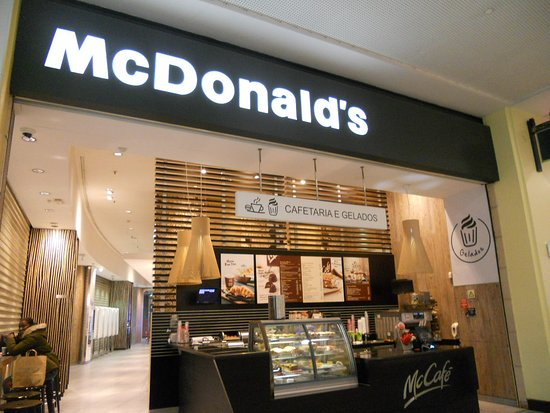McDonald’s анонсував другий етап відновлення роботи в Україні