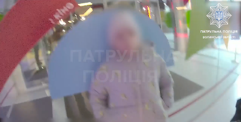 У Луцьку в розважальному центрі знайшли дитину з проблемної сім'ї (відео)