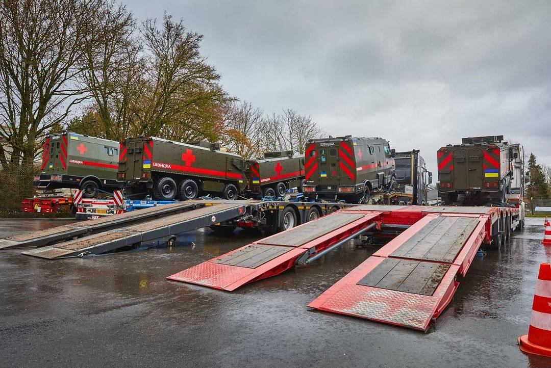 Люксембург направив в Україну 14 бронеавтомобілів швидкої допомоги