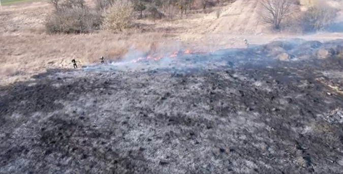 Під Луцьком сталась масштабна пожежа – показали відео з дрона