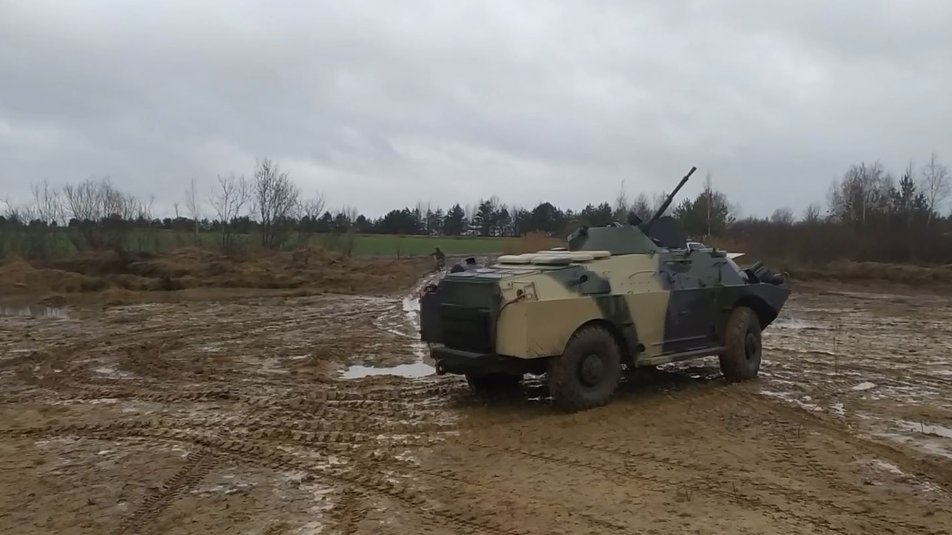 Волинські тероборонівці перетворили стару бронетехніку на сучасну бойову машину (відео)
