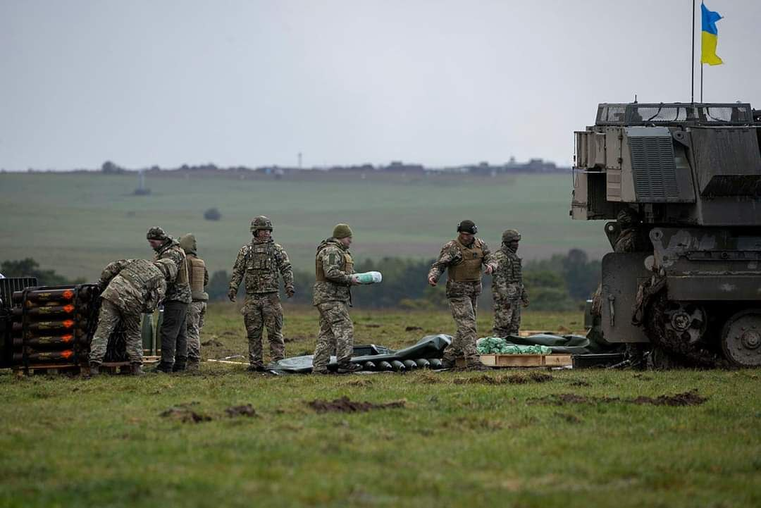 Друга група артилеристів з України завершує навчання у Великій Британії (фото)