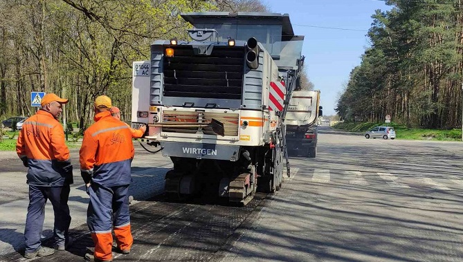 У Ківерцівській громаді ремонтують автошлях регіонального значення