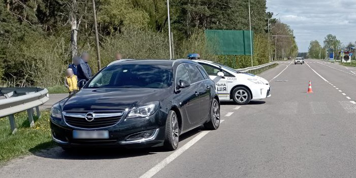У Торчині Opel збив 12-річну дитину (фото, відео)