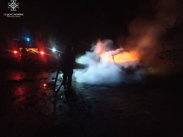 На Ковельщині спалахнув легковий автомобіль (фото)