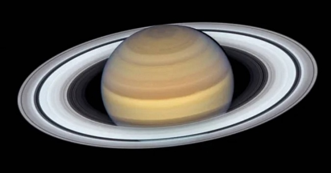 Сатурн повернув статус планети з найбільшою кількістю супутників