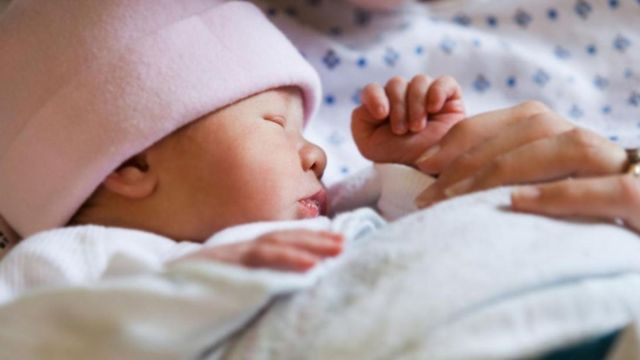 Перший день матері: у Нововолинську за тиждень народилося 8 діток (фото)