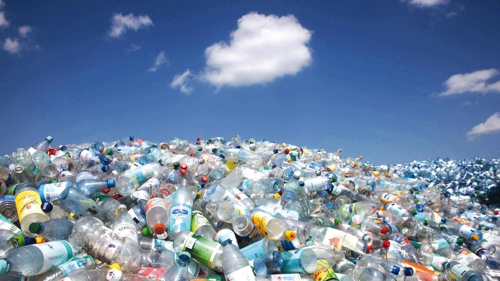 Забруднення пластиком можна скоротити на 80% до 2040 року, – ООН