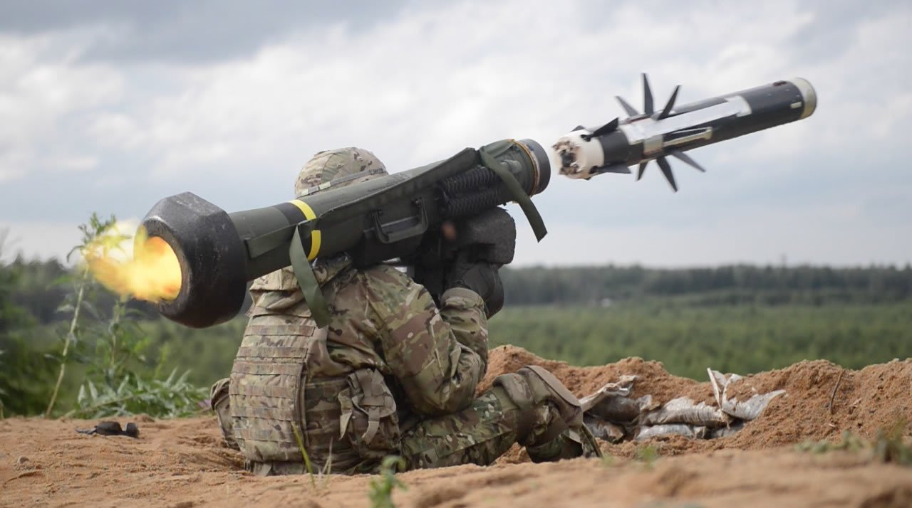 Боєприпаси до HIMARS, снаряди, Javelin: США виділили новий пакет допомоги Україні