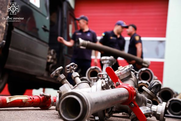 Німецькі волонтери передали пожежно-технічне обладнання волинським рятувальникам (фото)
