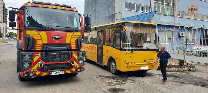 У автобуса, що відвіз дітей на екскурсію до Луцька, вийшли з ладу гальма (фото)