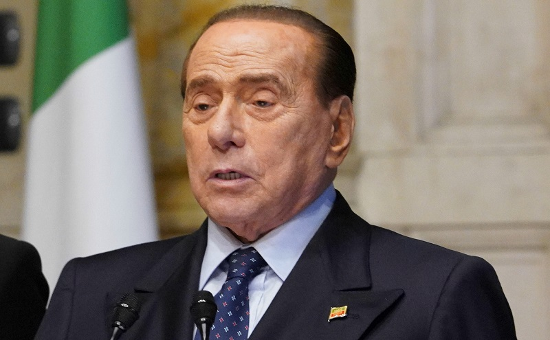 Сильвіо Берлусконі помер у лікарні