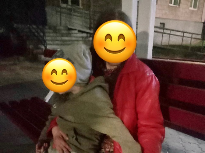 Жінка має вади мовлення: у Луцьку мати з дитиною не змогли доїхати додому (фото)