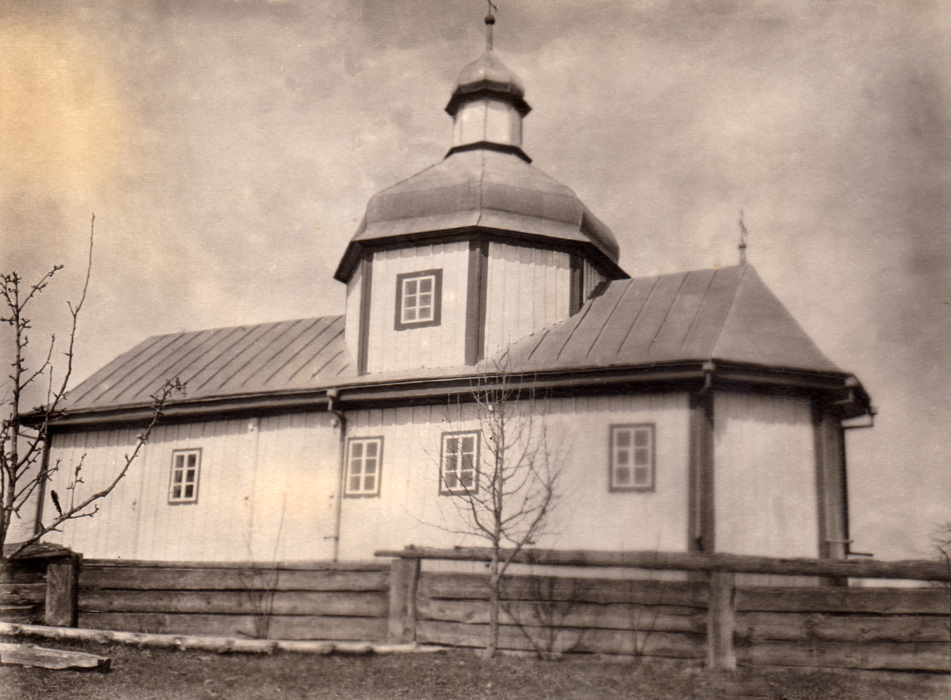 На Волині збереглася дерев'яна 300-річна церква (фото)