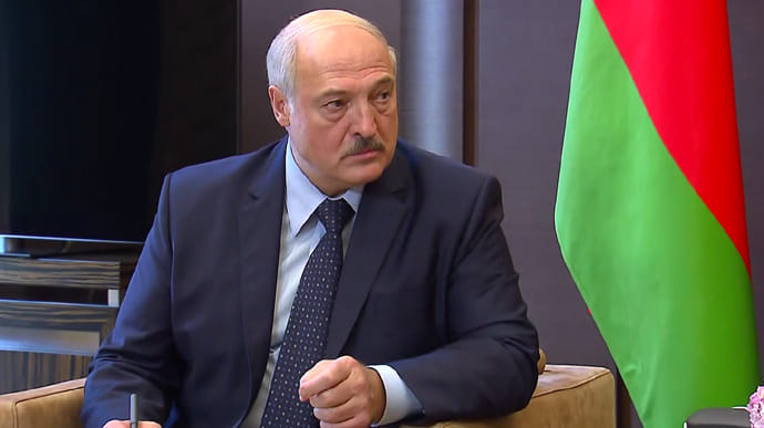 ⚡️ Лукашенко наказав привести армію у «повну бойову готовність»
