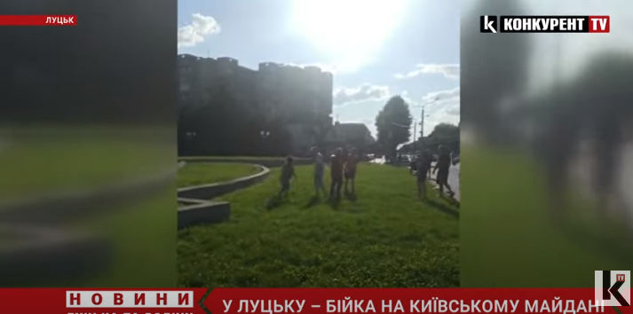 Почали в маршрутці: у Луцьку влаштували мордобій на Київському майдані (відео)