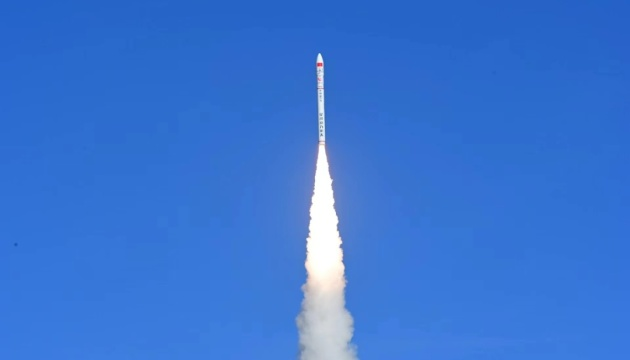 Китай запустив у космос ще чотири супутники