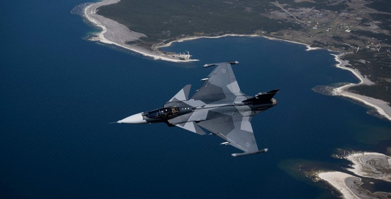 Швеція не планує передавати Україні винищувачі Gripen, – прем'єр Крісстерссон
