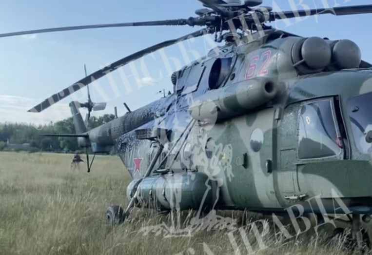 Розвідка виманила в Україну російський вертоліт Мі-8 із пілотом (фото)