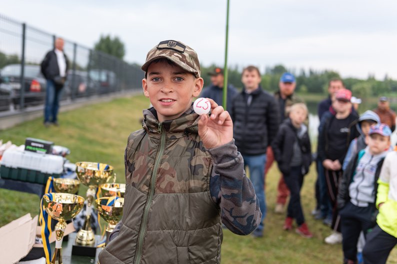 Серед переможців – п'ятирічний хлопчик: під Луцьком відбулись змагання з риболовлі (фото)