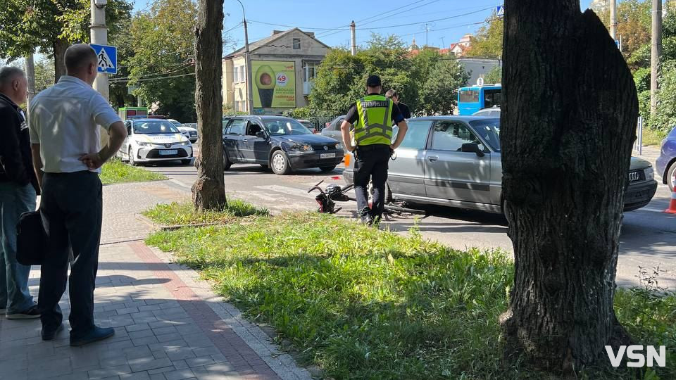 Ефект доміно: у Луцьку на «зебрі» авто збило велосипедиста