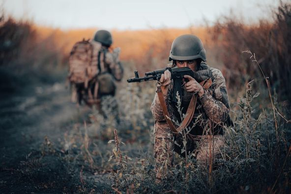 Понад 30 бойових зіткнень за добу: ЗСУ продовжують оборону на сході та наступ на півдні України
