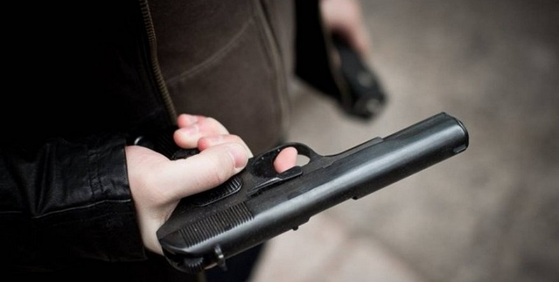 Погрожували пістолетом: трьох молодиків з Луцького району судитимуть за розбій
