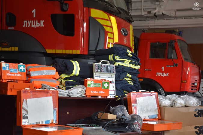 Волинські рятувальники отримали гумдопомогу з Німеччини (фото)
